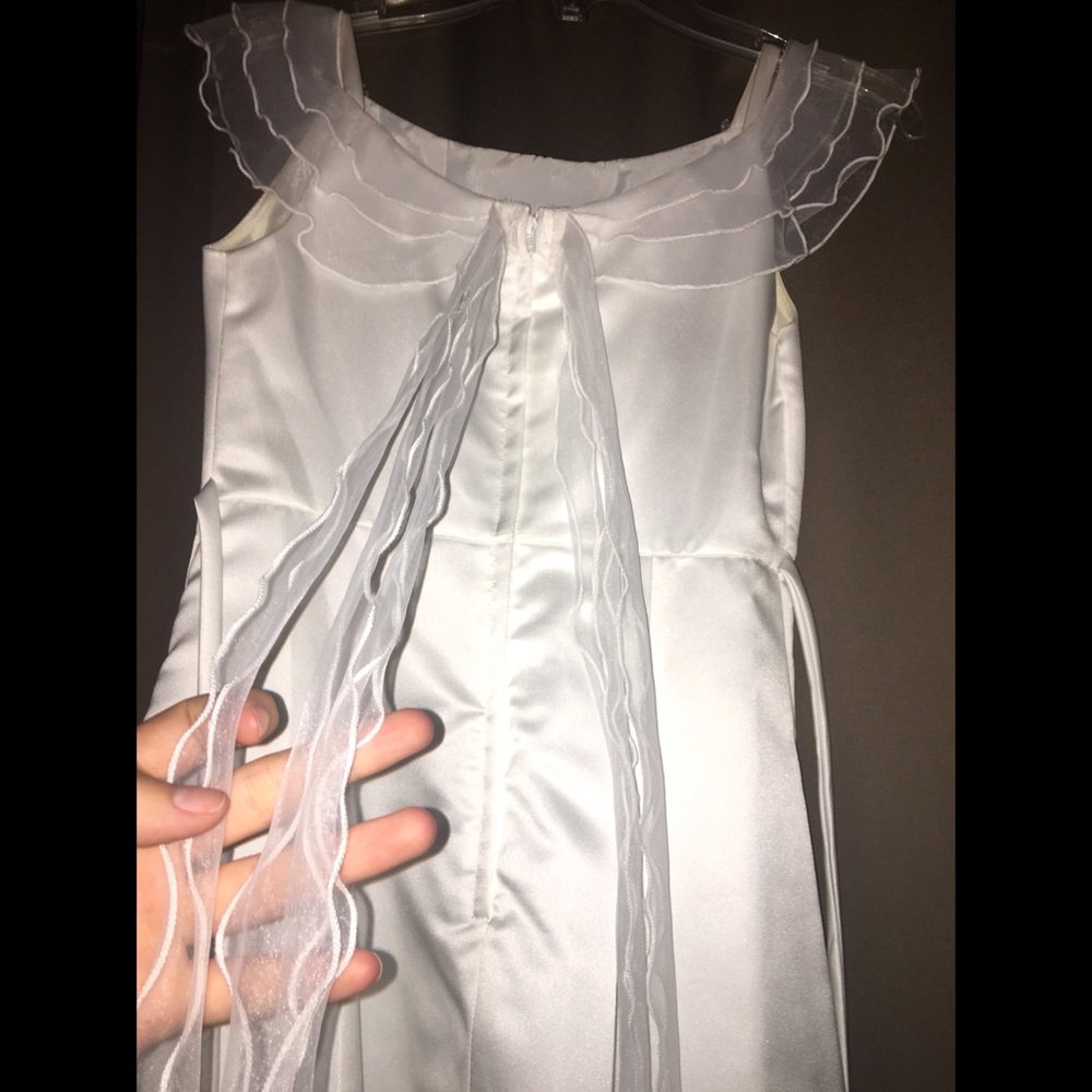 BEAUTIFUL white children’s dress.